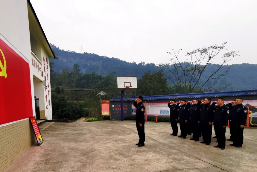 圖為全體黨員民（輔）警面向黨旗莊嚴宣誓_resized_20191120_111055244.jpg