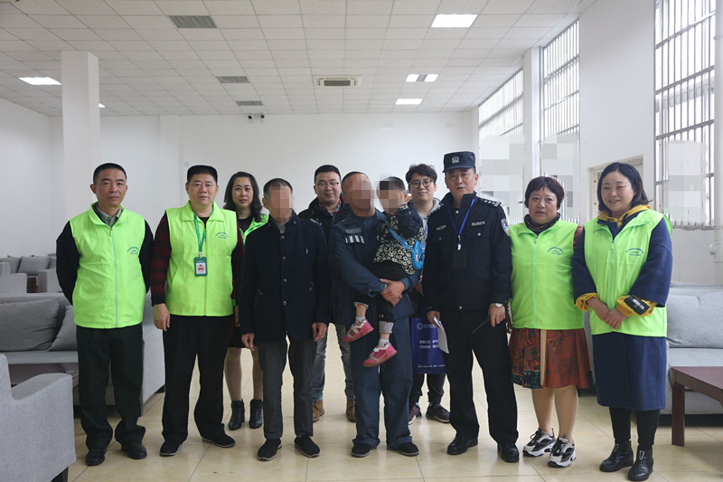 一份親子鑒定，讓兒有書可讀，讓他有家可歸