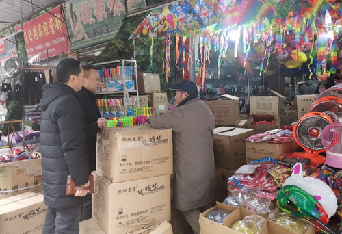 內(nèi)江市中區(qū)市場監(jiān)管局開展電暖手器質(zhì)量安全專項(xiàng)檢查.jpg