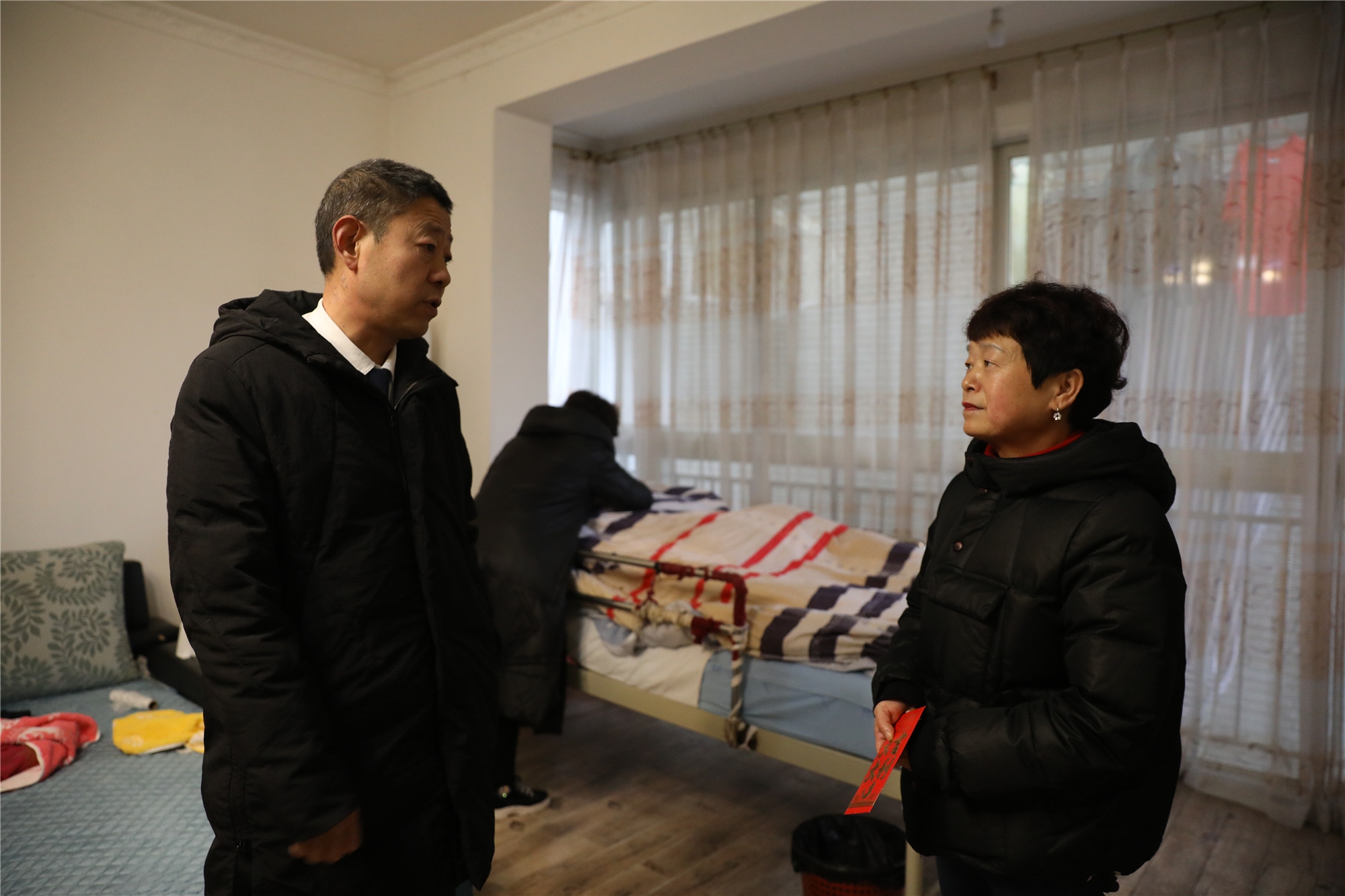 春節(jié)送溫暖 走訪慰警心