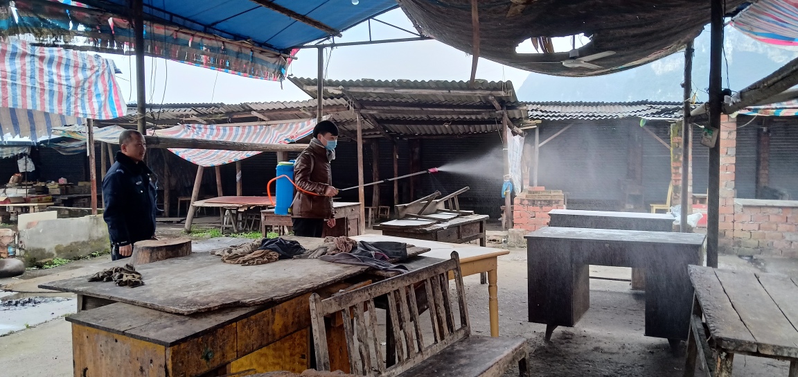 1.對(duì)活禽交易市場(chǎng)，活禽宰殺點(diǎn)進(jìn)行嚴(yán)格消毒_resized_20200202_115143095.jpg