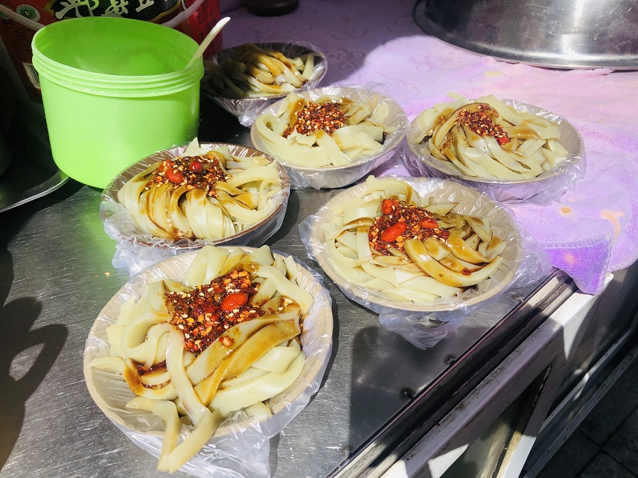 切好的美味涼粉.jpg