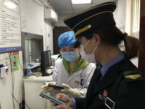 檢查市一醫(yī)院放射科室工作情況圖一 (2).jpg
