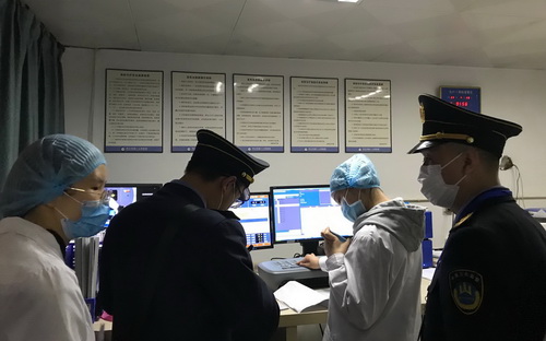 檢查市一醫(yī)院放射科室工作情況圖一 (1).jpg