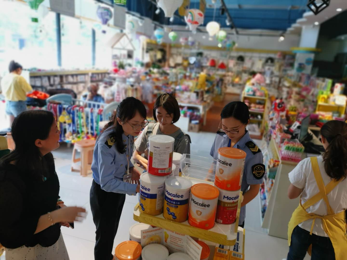 峨眉市場監(jiān)管局開展特殊食品、嬰幼兒配方乳粉專項檢查
