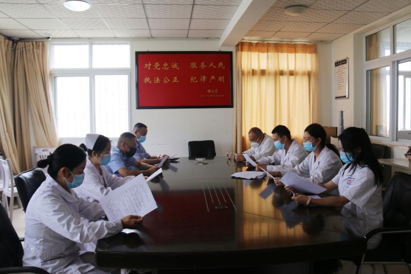 會(huì)理縣看守所特邀?？漆t(yī)生開(kāi)展戰(zhàn)時(shí)醫(yī)療督導(dǎo)和集中會(huì)診
