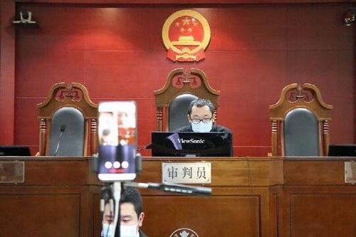 尹華榮.jpg