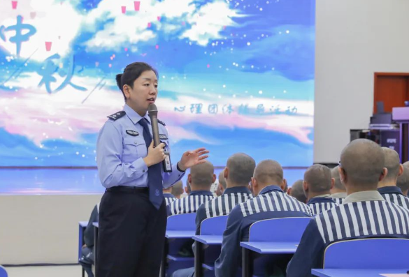 思親心聲寄明月，照亮新生每一步