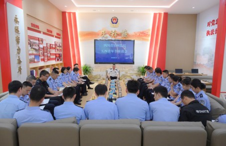 眉州青警：向上，話理想抱負(fù) 往下，腳踏實(shí)地