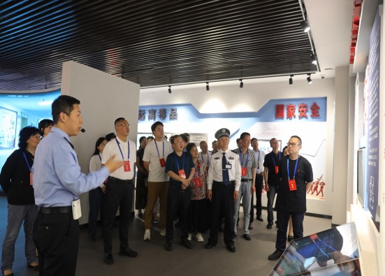 民建成都武侯區(qū)總支與成都未成年犯管教所共筑“潤心幫扶”文化培訓(xùn)基地