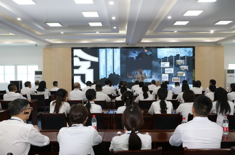 警示教育知敬畏 心懷戒律守底線——敘州區(qū)法院組織全體黨員干警到宜賓監(jiān)獄開展警示教育活動(dòng)