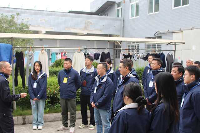 安岳華潤(rùn)燃?xì)夤镜娇词厮_(kāi)展警示教育活動(dòng)  
